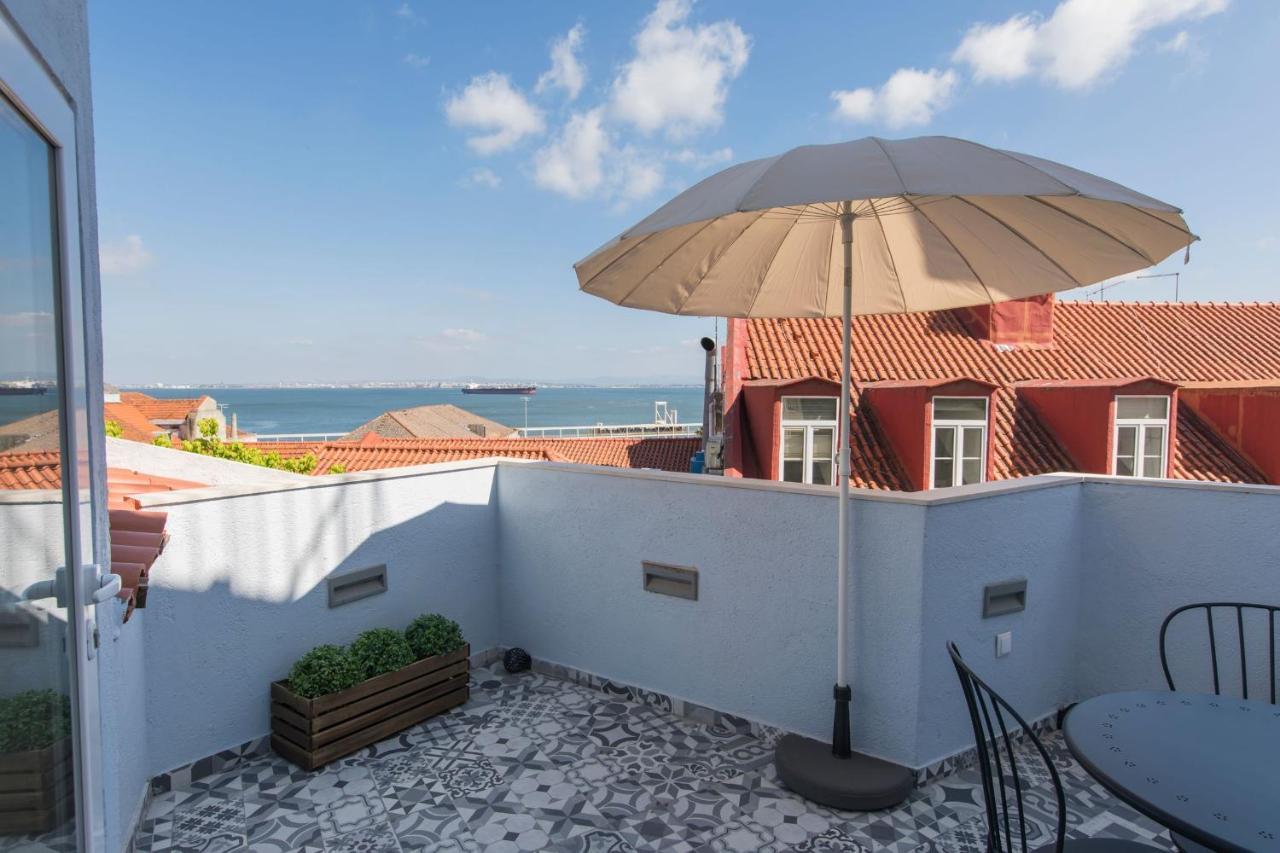Terrace & River View In Alfama Lissabon